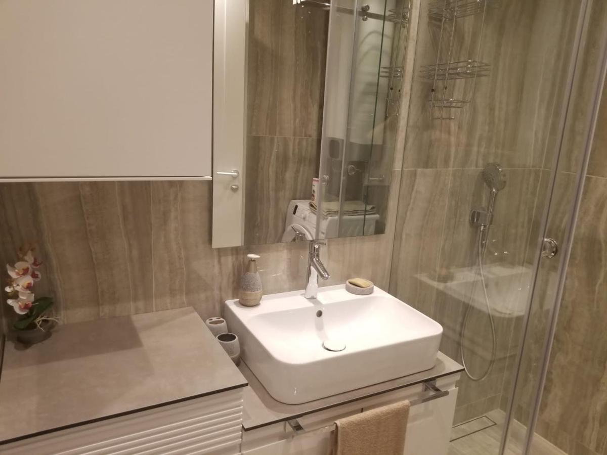 Azura Residence - New Luxury Apartment เบลเกรด ภายนอก รูปภาพ